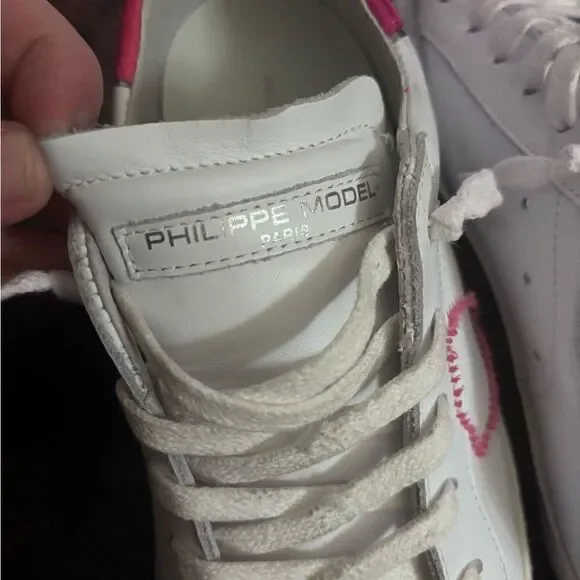 Philippe Model Paris
Prsx Broderie Pop sneakers in Blanc Fucsia Size 39 - Picture 11 of 15